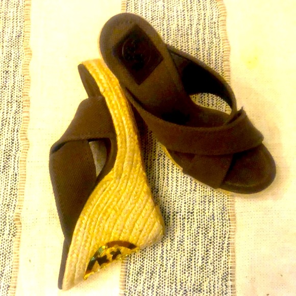 Tory Burch Kristen Brown Canvas Wedges with Gold Logo - Picture 3 of 8